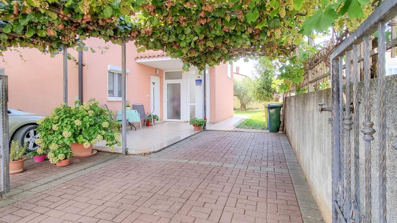 Appartamento Stelia Novigrad Istria Esterno foto