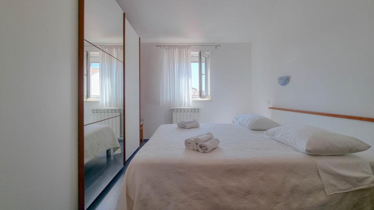 Appartamento Stelia Novigrad Istria Esterno foto