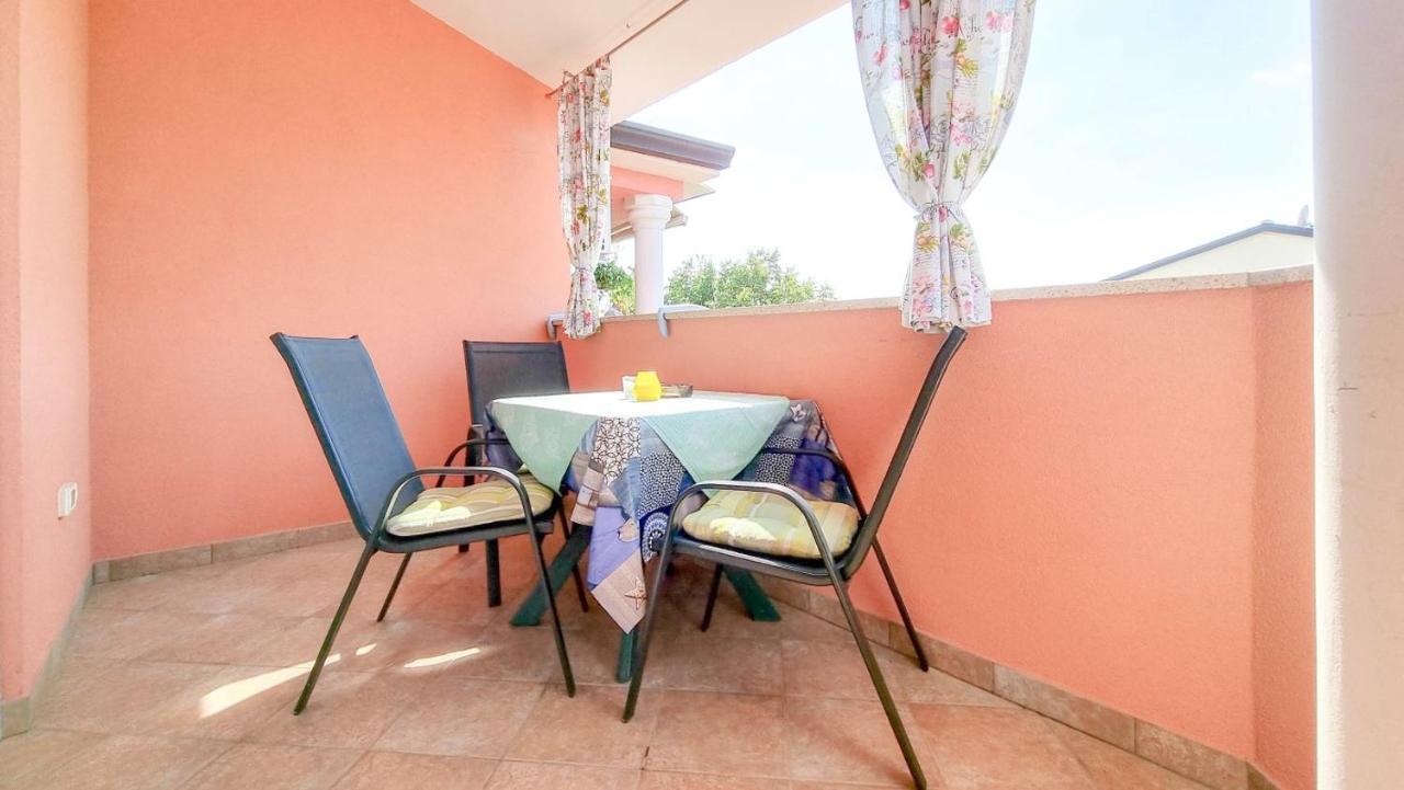 Appartamento Stelia Novigrad Istria Esterno foto